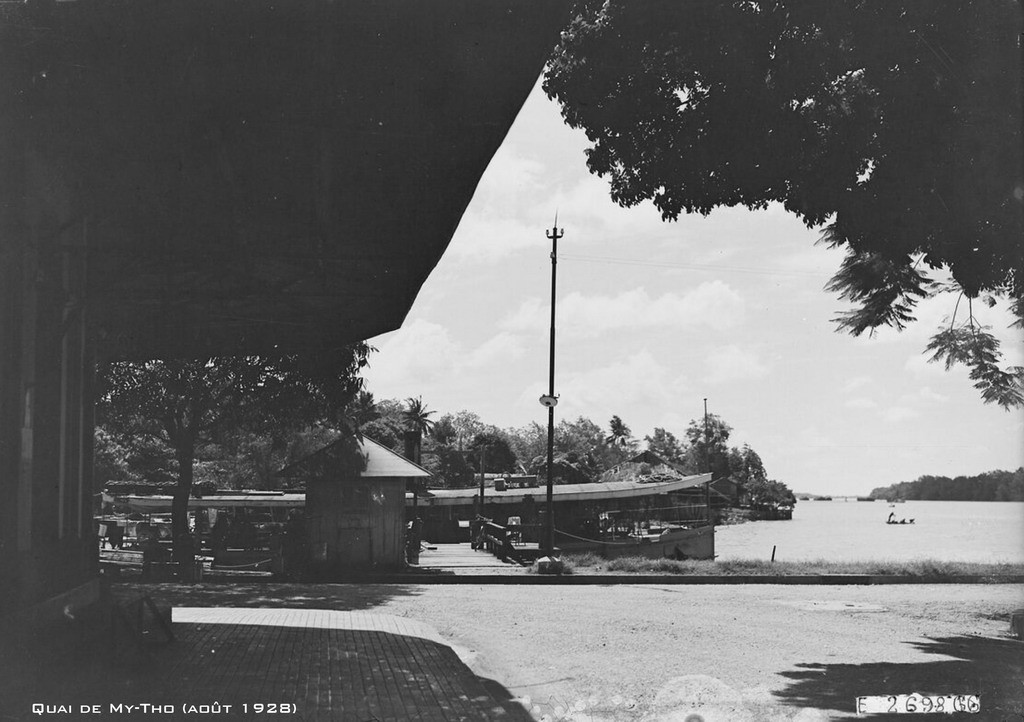 Bến đò Tân Long cạnh ngã ba sông Bảo Định - sông Tiền. Ảnh tư liệu.