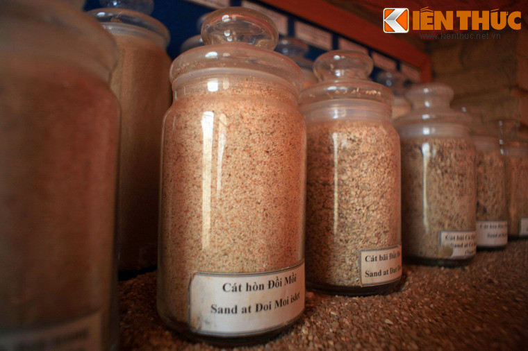Các mẫu cát được thu thập từ hàng chục hòn đảo lớn bé thuộc quần đảo Phú Quốc.