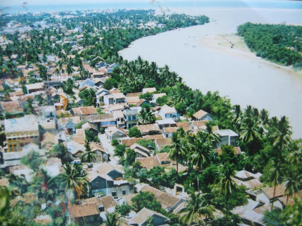 Khu vực cửa sông Đà Rằng của thị xã Tuy Hòa. Ảnh: 203rdhawkeyes.net.