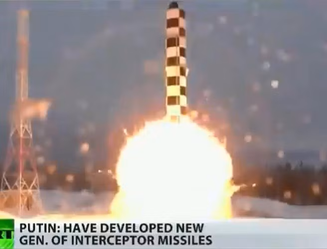 Trong khi đó, R-36M Satan của Liên Xô có đương lượng nổ 20 MT (tối đa 26 MT theo các nguồn khác), tương ứng với gần 1.000 quả bom hạt nhân được thả xuống Hiroshima.