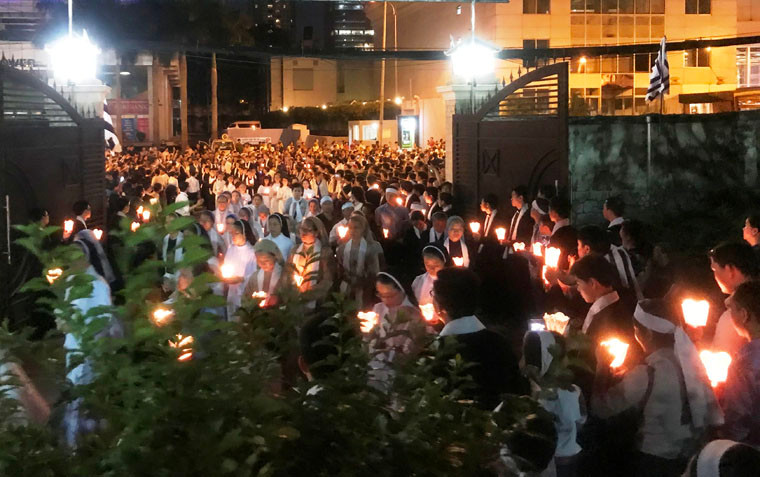 Tại Trung tâm mục vụ, một thánh lễ sẽ được cử hành và canh thức cầu nguyện suốt đêm. 8h sáng mai 17/3, Thánh lễ an táng sẽ diễn ra tại Trung tâm mục vụ, sau đó cố Tổng giám mục sẽ được an táng trong nhà nguyện Tiểu chủng viện, bên cạnh mộ Đức cố Tổng giám mục Nguyễn Văn Bình, theo nguyện vọng Đức Tổng giám mục Phaolô Bùi Văn Đọc khi còn sống.