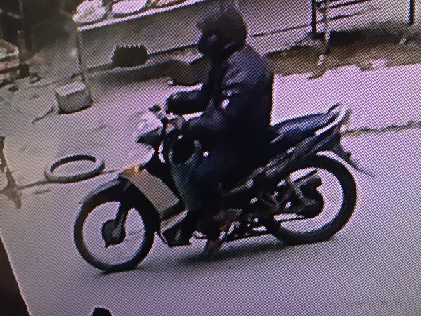 Nguoi me nhoi long ke lai phut con gai 9 tuoi bi “yeu rau xanh” xam hai