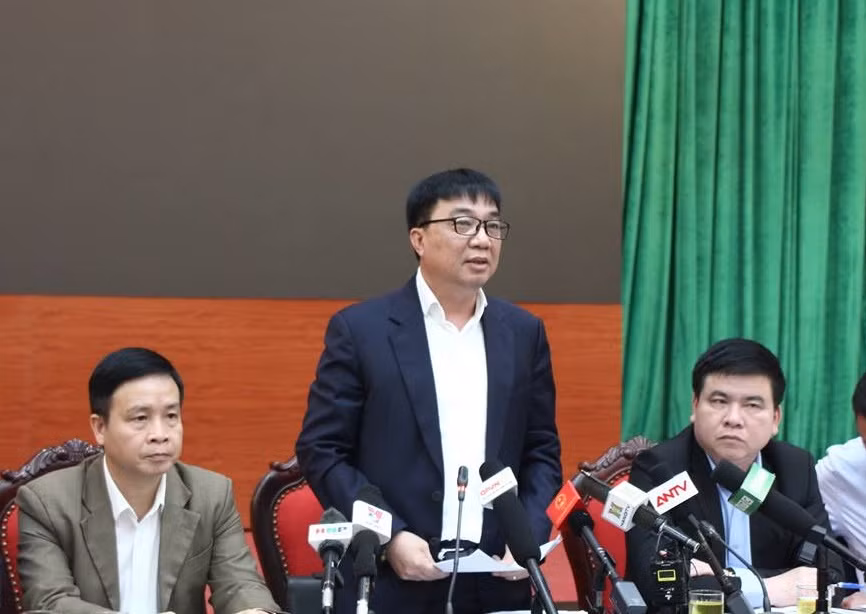 Giam doc So GTVT tiet lo thoi gian cam xe may vao noi do