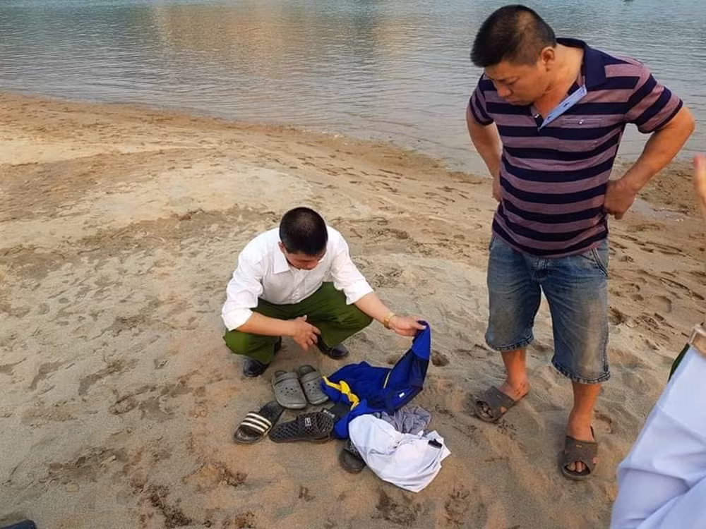 Hoa Binh: Thuong tam 8 hoc sinh duoi nuoc tren song Da-Hinh-2