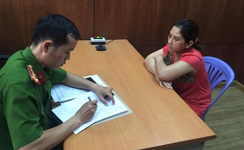 Ly do vo chong chu tiem vang bi chem bang kiem Nhat