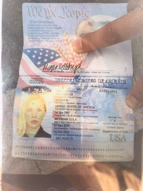 Co gai nuoc ngoai nhay cau vuot tu vong tai san bay Noi Bai-Hinh-3