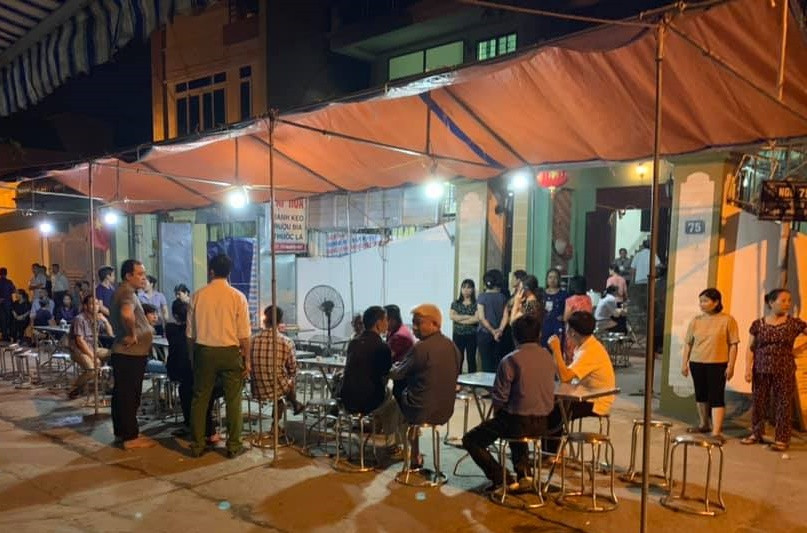 Vu duoi nuoc tren song Da: Hoc sinh thoat chet ke lai phut kinh hoang-Hinh-3