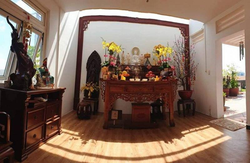 Phòng thờ được thiết kế thoáng mát, đón nắng.