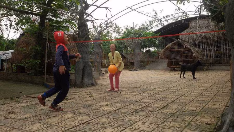 Giang Coi: Ngheo- xau tren phim thoi, ai ngo la dai gia “giau mat”-Hinh-4