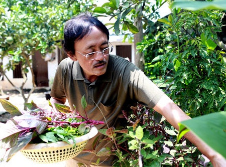 Giang Coi: Ngheo- xau tren phim thoi, ai ngo la dai gia “giau mat”-Hinh-3