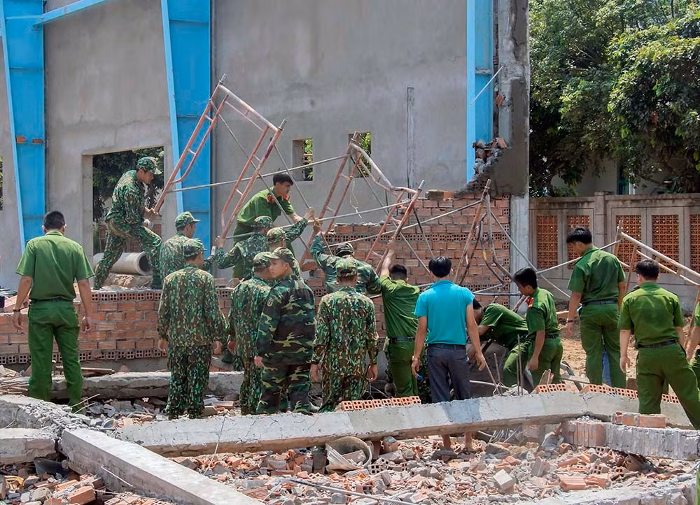 Vu sap tuong 6 nguoi chet o Vinh Long: Cong ty xay dung len tieng