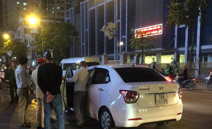 Suc khoe cua nam thanh nien bi lai xe o to rut dao dam gio the nao?