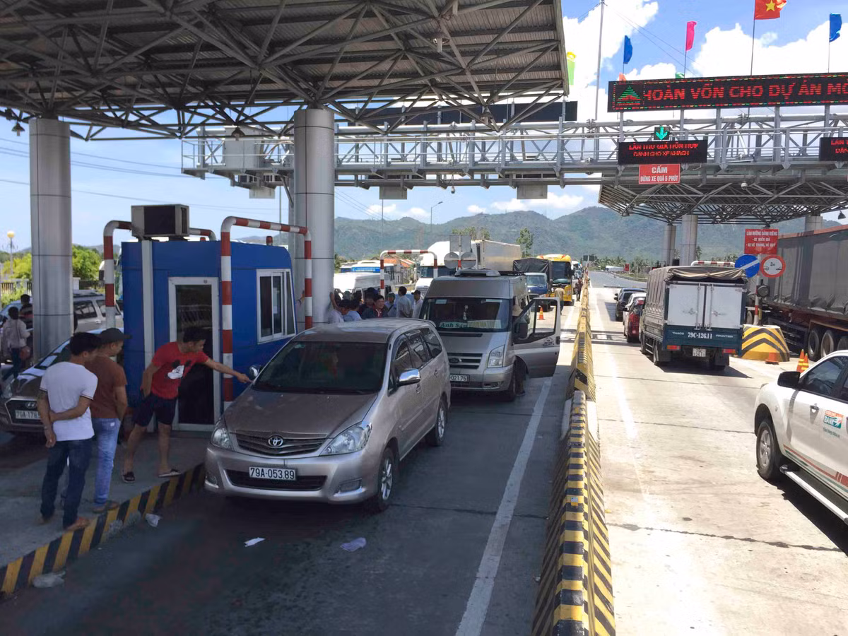 Dan ra dem xe BOT Ninh Loc: Co quy dinh nao cam?