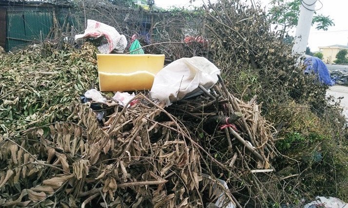 Liên quan đến sự việc, chiều cùng ngày, trả lời PV Kiến Thức, đại diện Công ty TNHH Phát triển đô thị Nam Thăng Long là ông Rahyo Djatmiko (Trưởng Phòng xây dựng) cho biết, tuyến đường vẫn đang trong quá trình thực hiện và còn một đoạn chưa giải phóng mặt bằng.