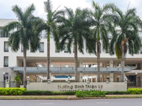 Hy huu hang tram bang tot nghiep cua HS bi trom khieng mat tam