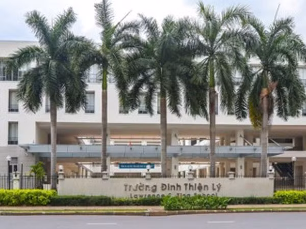 Hy huu hang tram bang tot nghiep cua HS bi trom khieng mat tam