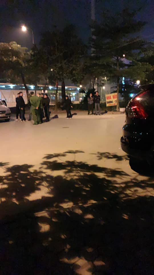 Cong an truy bat doi tuong no sung “thi uy” o Ha Noi