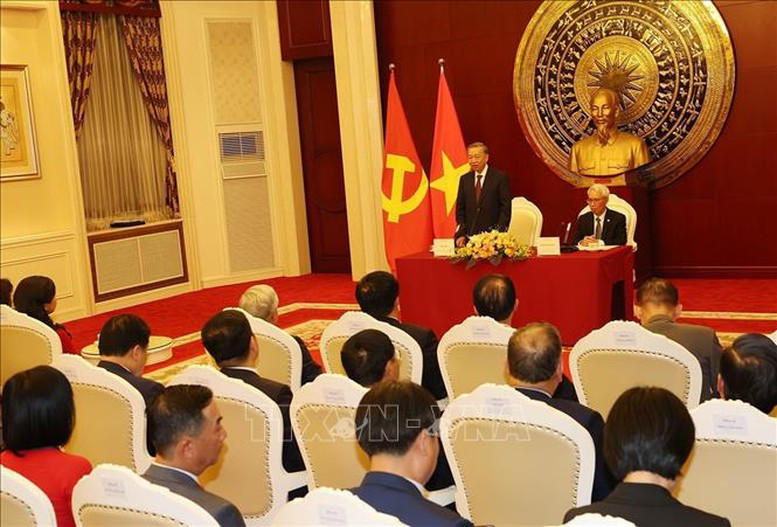 Tong Bi thu, Chu tich nuoc To Lam gap go cong dong nguoi Viet Nam tai Trung Quoc-Hinh-9