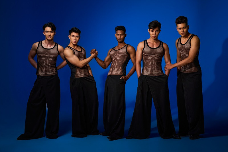 Thi sinh Mister Vietnam trinh dien tai Tuan le Thoi trang Quoc te ASEAN