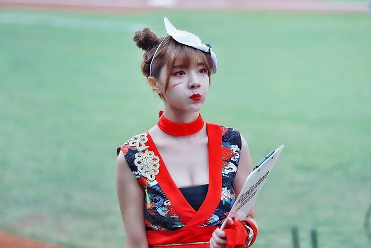 Đặc biệt, nếu như có ăn theo sở thích, Lâm Ngải Dung sẽ tập luyện tăng cường để tiêu hao đi số năng lượng thừa đã nạp vào cơ thể.