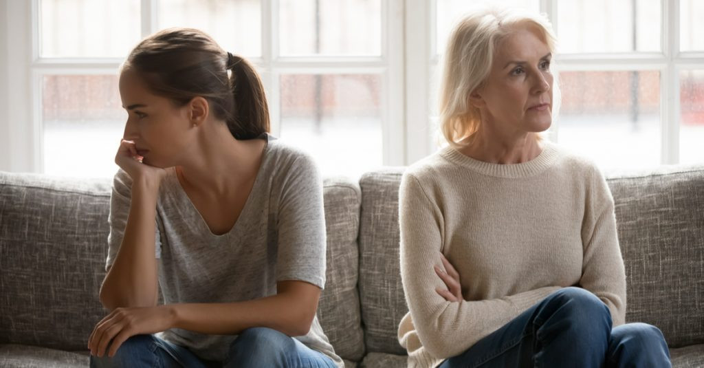 Me chong che con dau kem, soc khi biet su that ve con trai