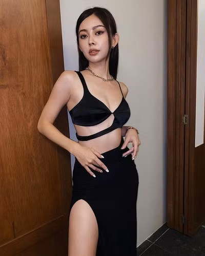 Theo tìm hiểu, Kyona Teo là một trong những hot girl có đam mê với môn thể hình. Cô nàng rèn luyện rất chăm chỉ.