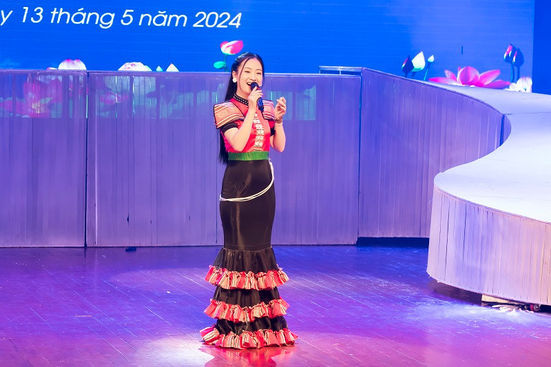 Tan Nhan, Tu Long den co vu co tro Luong Nguyet Anh-Hinh-4