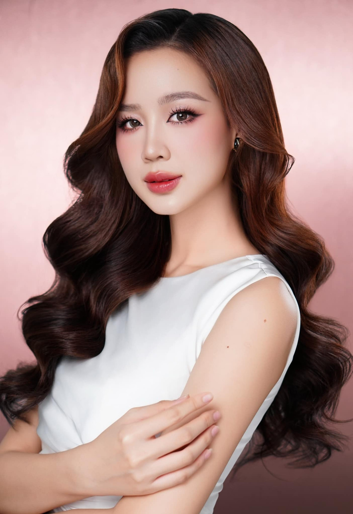 Sao Viet noi gi ve quang ba hinh anh thoi cong nghe so?-Hinh-2