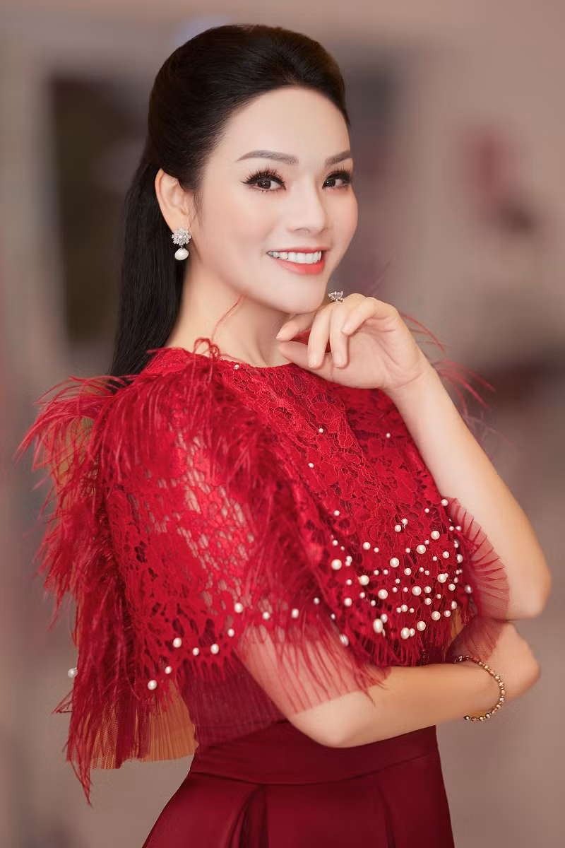 Tan Nhan tung album moi sau 2 nam tuyet vong vi mat giong hat