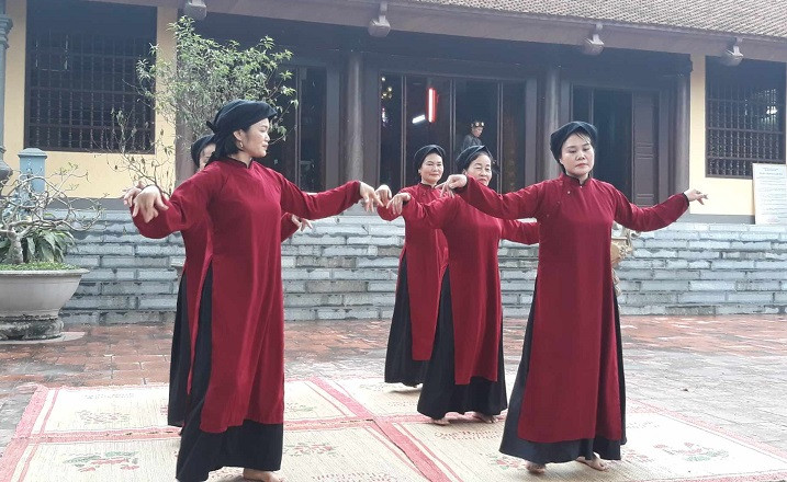 Nha nghien cuu am nhac Nguyen Quang Long gioi thieu di san hat Xoan-Hinh-4