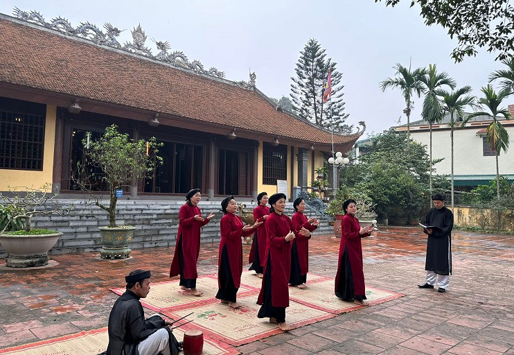 Nha nghien cuu am nhac Nguyen Quang Long gioi thieu di san hat Xoan-Hinh-3