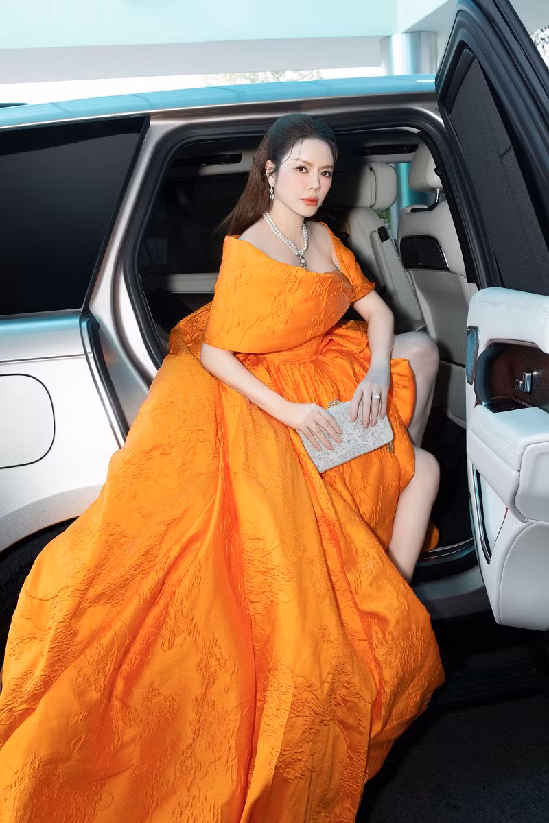 Ly Nha Ky bat ngo tiet lo “thoi diem dam cuoi“