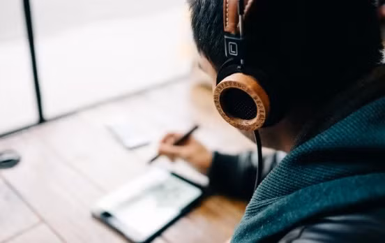 Bi diec vi… deo tai nghe thuong xuyen-Hinh-2