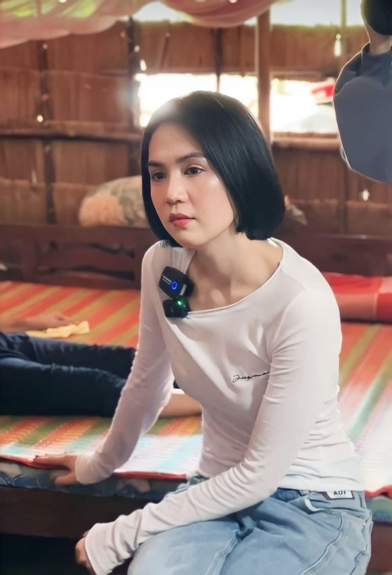 Ngoc Trinh len tieng xin loi, hua hen 