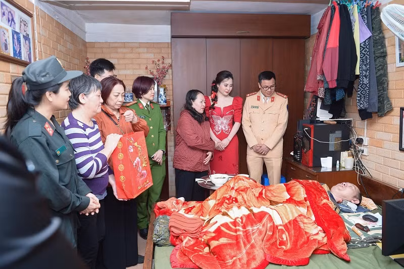 Hoa hau “hai nhiem ky” Phan Kim Oanh: “Toi da co 1 nam tron ven”-Hinh-4