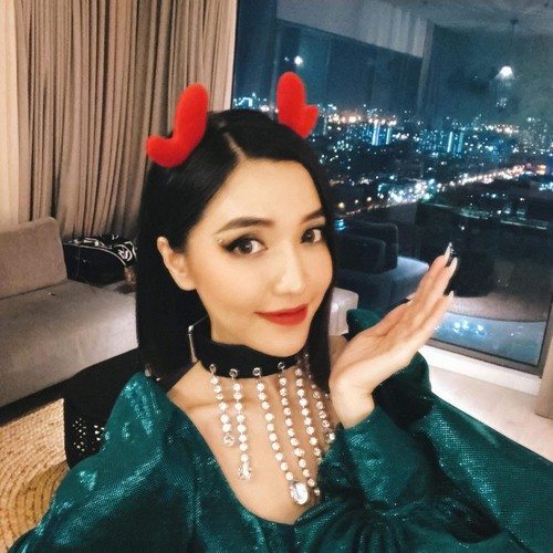 Giọng ca "Bùa yêu" sống trong căn hộ cao cấp bậc nhất Sài thành.