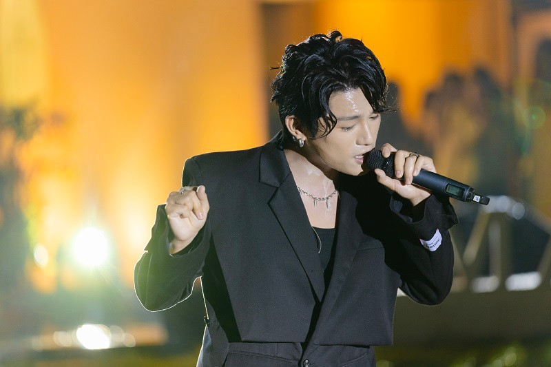 Ca sĩ gen Z Grey D.