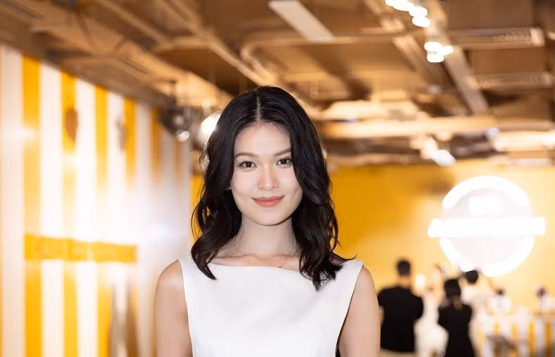 MC, Á hậu Thùy Dung.