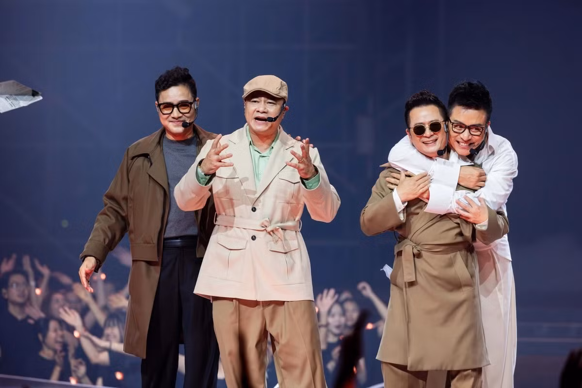 Nhóm anh tài Huyền Thoại (Bằng Kiều, Hồng Sơn, NSND Tự Long, Tuấn Hưng) diễn Nếu có yêu tôi ở vòng đầu. Ban đầu, Hồng Sơn có phần e dè, lo lắng vì sợ trở thành gánh nặng của đồng đội. Trước ánh đèn sân khấu, anh từng sợ chệch nhịp vì run rẩy. Vượt qua những nỗi sợ, phần thể hiện của Hồng Sơn được nhận xét trọn vẹn.