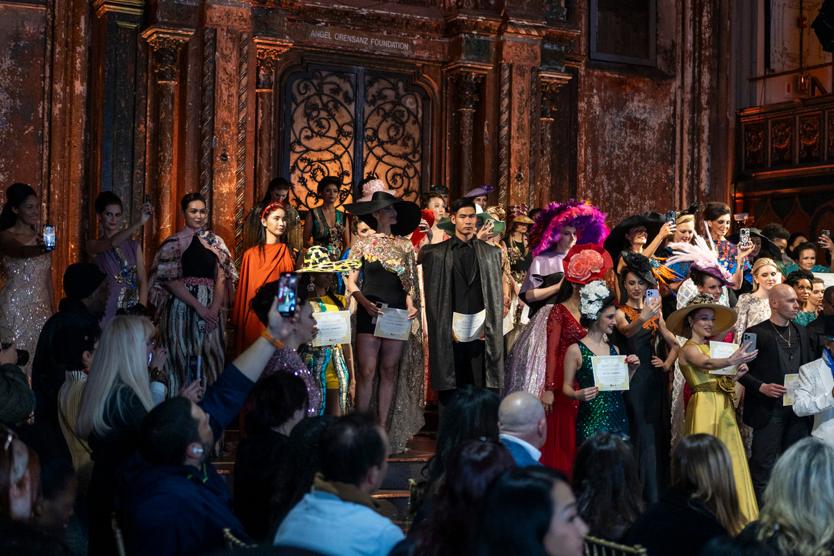 Danh Chieu Linh dien thoi trang cho gioi thuong luu My-Hinh-2