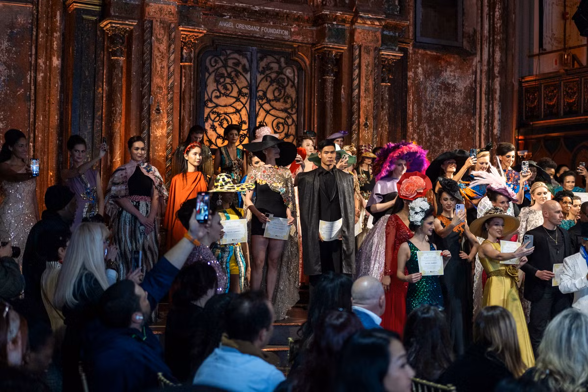 Danh Chieu Linh dien thoi trang cho gioi thuong luu My-Hinh-2