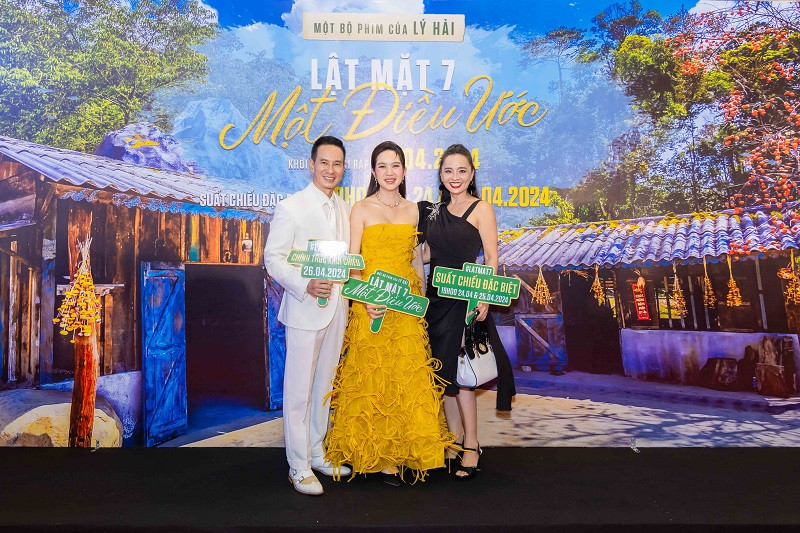 Hashtag phim Lật mặt 7 cũng đạt 100.000 lượt xem trên nền tảng TikTok.