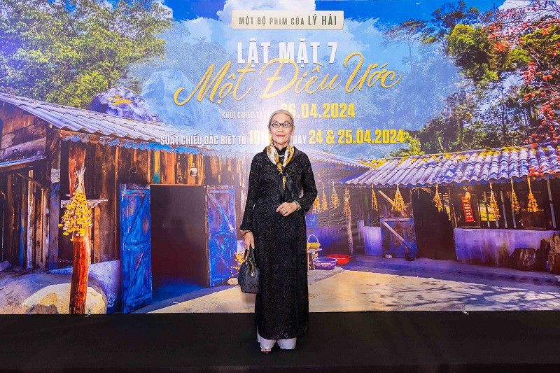 Diễn viên Thanh Hiền có mặt trong buổi ra mắt phim. Ở "Lật mặt 7", nữ nghệ sĩ đóng vai chính. Nghệ sĩ Thanh Hiền chia sẻ: “Lần đầu tiên làm việc chung, tôi đánh giá Lý Hải là một người rất dễ thương, từ trong đời thường cho tới lúc lên set quay. Lý Hải là một đạo diễn tâm huyết, giúp đoàn phim Lật mặt 7: Một điều ước như một đại gia đình vậy. Mong là đại gia đình này sẽ mang đến cho mọi người nhiều cảm xúc thông qua tác phẩm sắp ra mắt”. 