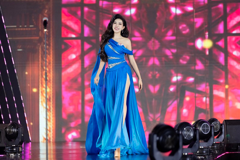 A hau Song Ha: “Moi nguoi phu nu la mot vien kim cuong“-Hinh-5