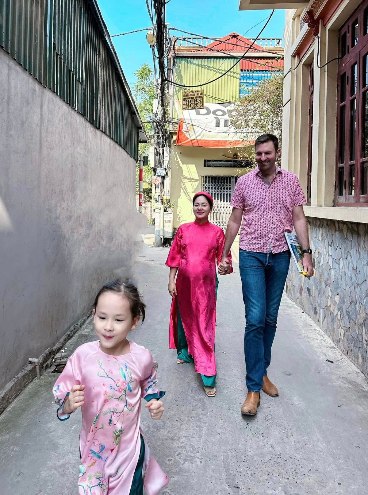 Gia đình Lan Phương hạnh phúc đón Tết Nguyên đán 2024.