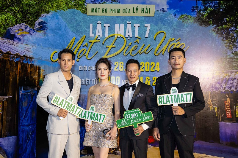 Lật mặt 7: Một điều ước tập trung vào cuộc sống hằng ngày của một gia đình đa thế hệ, bao gồm ông bà, con cái, dâu rể và cháu nội, cháu ngoại.