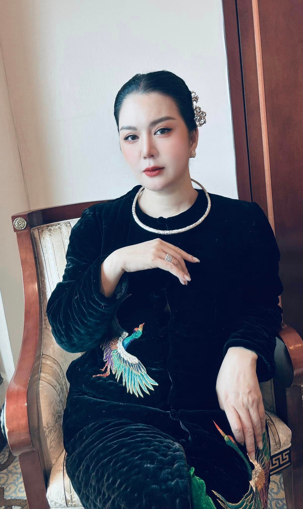 Đinh Hiền Anh đặt nhiều kế hoạch cho năm 2024. Nữ ca sĩ đang tích cực chuẩn bị cho hai album phòng thu sắp tới.