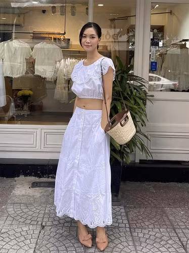 Trong số các hoa hậu thì Thùy Dung là người sống kín tiếng, ít tham gia showbiz. Năm 2019, cô sang California, Mỹ định cư sau một thời gian du học tại đây. Cô vẫn thường xuyên đi về giữa Mỹ và Việt Nam. (Ảnh: Tiền phong)