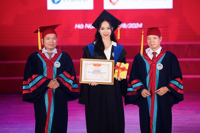 Trịnh Thùy Linh đăng quang ngôi vị Á hậu 1 Hoa hậu Việt Nam 2022. Cô sở hữu vẻ đẹp ngọt ngào và nền tảng kiến thức vững chắc. Trong suốt nhiệm kỳ, cô luôn hoàn thành tốt vai trò của mình khi đóng góp vào các dự án cộng đồng, truyền cảm hứng cho giới trẻ và nhiều lần trở thành giám khảo trong các cuộc sắc đẹp.