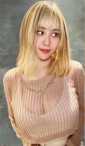 Qua thời gian, người hâm mộ của Hồng Dung tăng lên đều đều. Đa số mọi người cho rằng, phong độ nhan sắc của hot girl nóng bỏng không hề đi xuống.